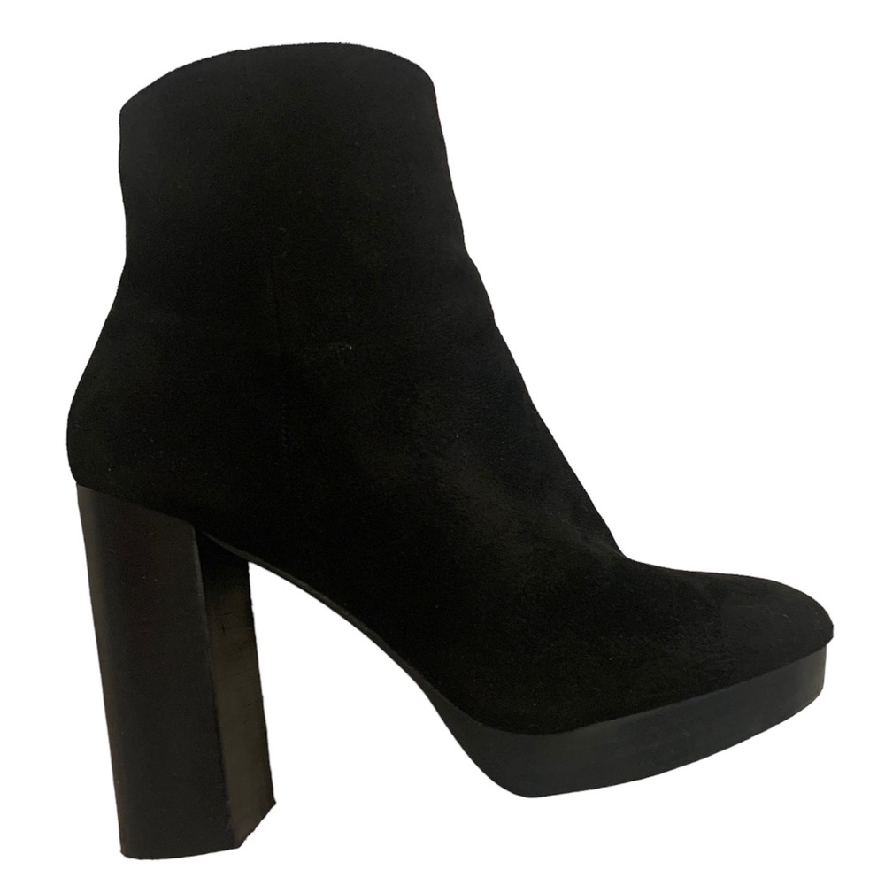 Black platform heel boots